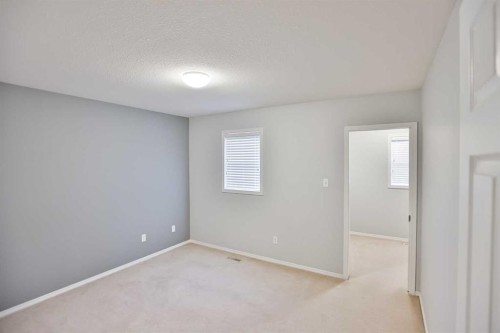 16-720 Heritage Boulevard West, Lethbridge, AB - Indoor Photo Showing Other Room