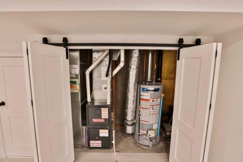 16-720 Heritage Boulevard West, Lethbridge, AB - Indoor