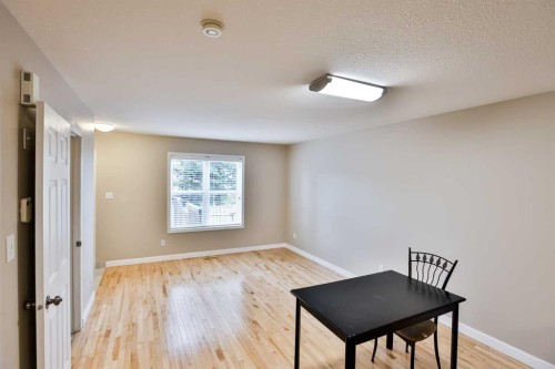 16-720 Heritage Boulevard West, Lethbridge, AB - Indoor Photo Showing Other Room