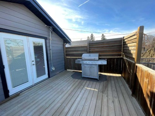 248 Crescent Avenue North, Picture Butte, AB - Outdoor With Deck Patio Veranda With Exterior