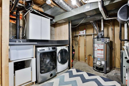 248 Crescent Avenue North, Picture Butte, AB - Indoor Photo Showing Laundry Room