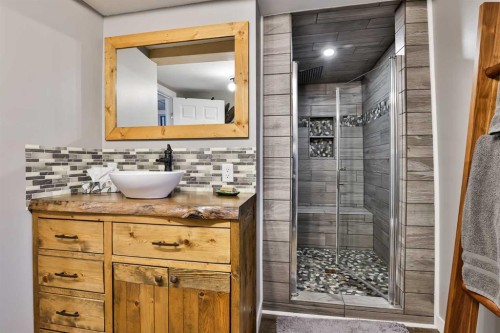 248 Crescent Avenue North, Picture Butte, AB - Indoor Photo Showing Bathroom