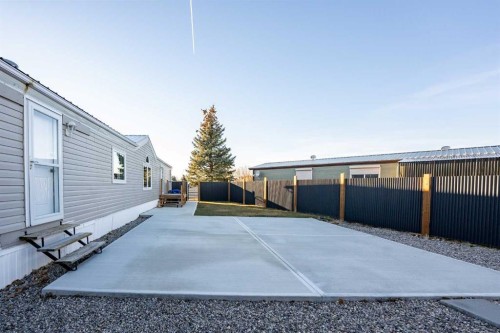 42 Westover Crescent, Claresholm, AB - Outdoor With Exterior