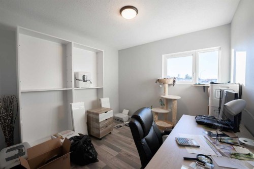 42 Westover Crescent, Claresholm, AB - Indoor Photo Showing Office