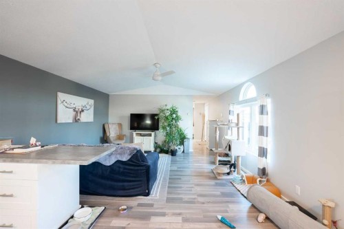 42 Westover Crescent, Claresholm, AB - Indoor Photo Showing Living Room