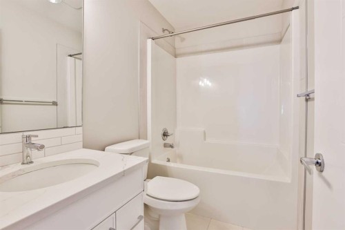 3009 46 Street South, Lethbridge, AB - Indoor Photo Showing Bathroom