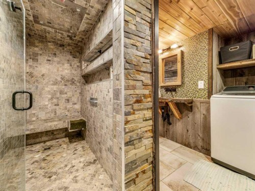 6501 22 Avenue, Coleman, AB - Indoor Photo Showing Laundry Room