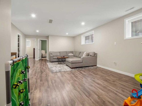 218 Grassland Boulevard West, Lethbridge, AB - Indoor