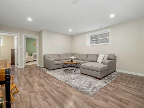 218 Grassland Boulevard West, Lethbridge, AB - Indoor