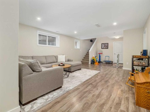 218 Grassland Boulevard West, Lethbridge, AB - Indoor