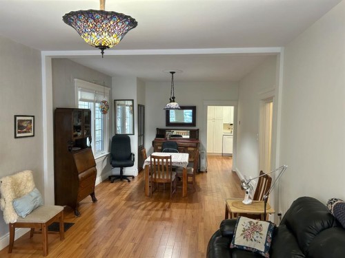 1263 5 Avenue South, Lethbridge, AB - Indoor