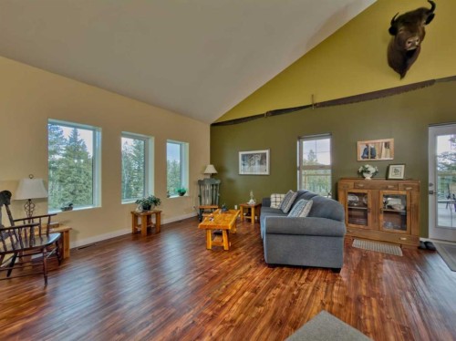 109 Adanac Rise, Hillcrest, AB - Indoor Photo Showing Living Room