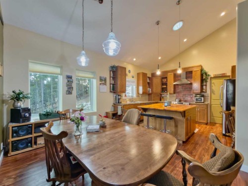 109 Adanac Rise, Hillcrest, AB - Indoor Photo Showing Dining Room
