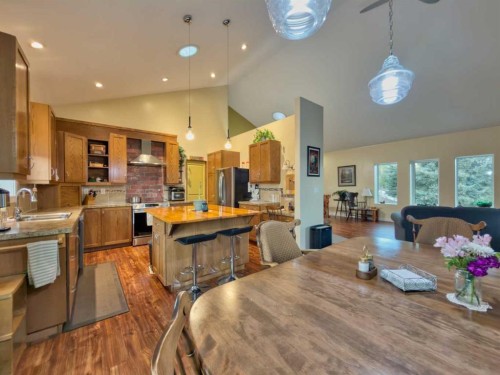 109 Adanac Rise, Hillcrest, AB - Indoor Photo Showing Other Room