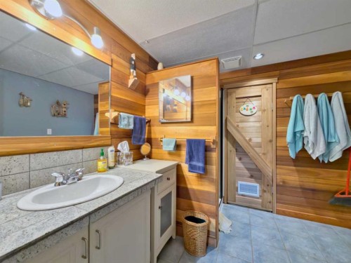 109 Adanac Rise, Hillcrest, AB - Indoor Photo Showing Bathroom