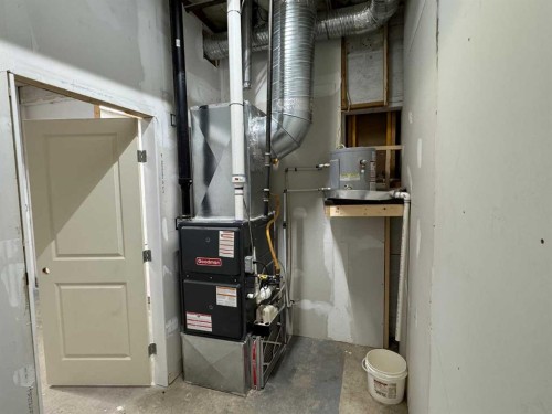 232 Main Street, Cardston, AB 