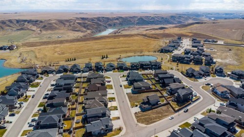 14 Canyon Estates Lane W, Lethbridge, AB 