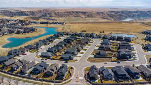 14 Canyon Estates Lane W, Lethbridge, AB 