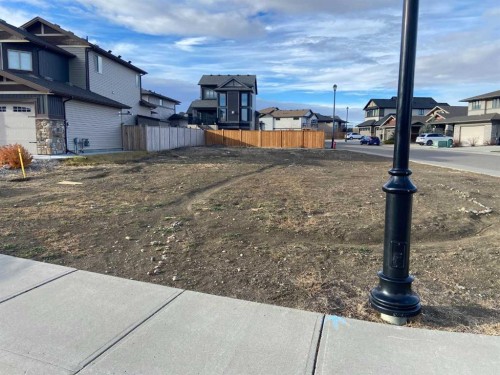 14 Canyon Estates Lane W, Lethbridge, AB 