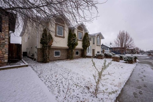 119 Grand River Boulevard West, Lethbridge, AB - Outdoor