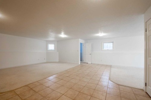 119 Grand River Boulevard West, Lethbridge, AB - Indoor Photo Showing Other Room