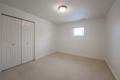 119 Grand River Boulevard West, Lethbridge, AB - Indoor Photo Showing Other Room