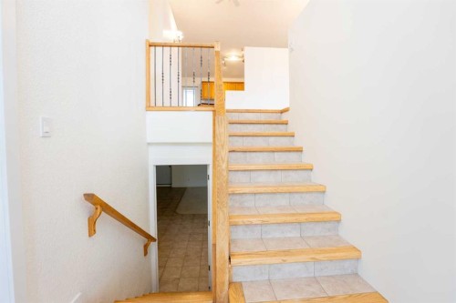 119 Grand River Boulevard West, Lethbridge, AB - Indoor Photo Showing Other Room