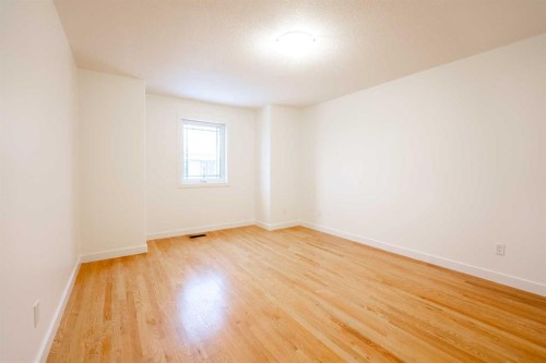119 Grand River Boulevard West, Lethbridge, AB - Indoor Photo Showing Other Room
