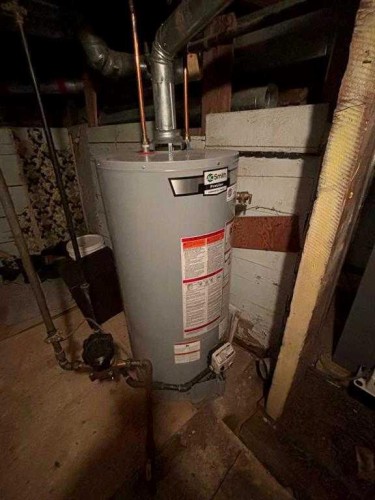 1610 3 Avenue North, Lethbridge, AB - Indoor Photo Showing Basement