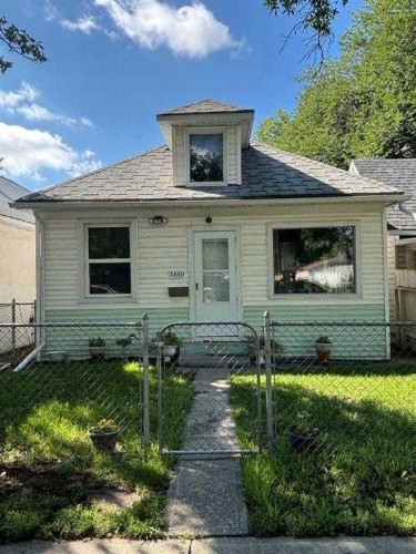 1610 3 Avenue North, Lethbridge, AB - Outdoor