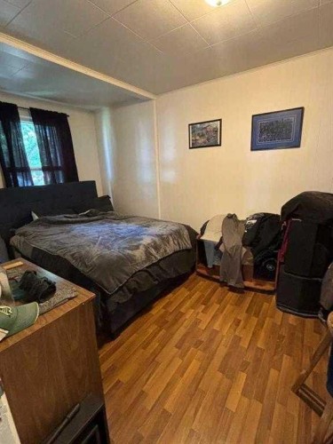 1610 3 Avenue North, Lethbridge, AB - Indoor Photo Showing Bedroom