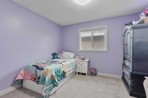 806 Miners Boulevard West, Lethbridge, AB - Indoor Photo Showing Bedroom