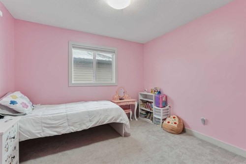 806 Miners Boulevard West, Lethbridge, AB - Indoor Photo Showing Bedroom