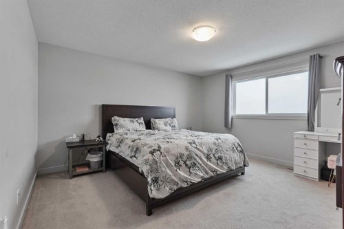 806 Miners Boulevard West, Lethbridge, AB - Indoor Photo Showing Bedroom
