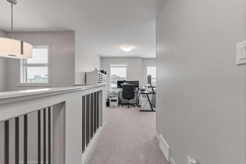 806 Miners Boulevard West, Lethbridge, AB - Indoor Photo Showing Other Room