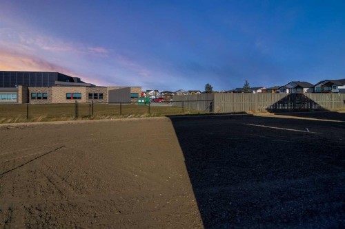 4517 31 Avenue South, Lethbridge, AB - Outdoor