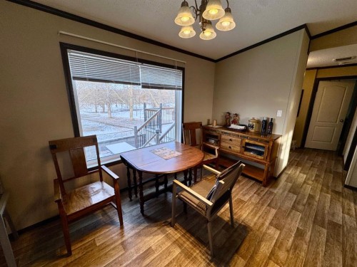 95041A Hwy 2, Fort Macleod, AB - Indoor