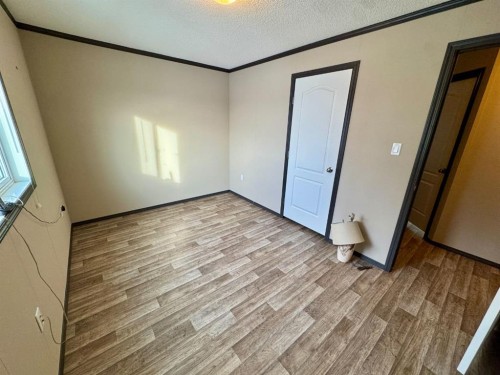95041A Hwy 2, Fort Macleod, AB - Indoor Photo Showing Other Room