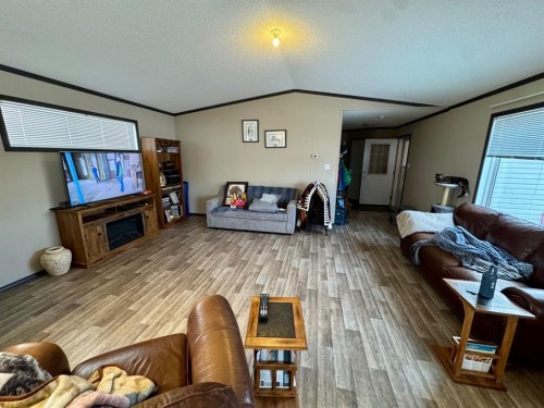 95041A Hwy 2, Fort Macleod, AB - Indoor