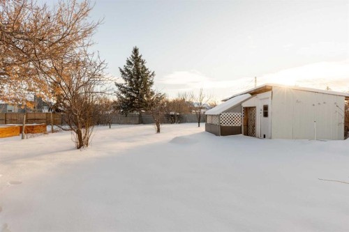 184 W 100 S, Raymond, AB - Outdoor