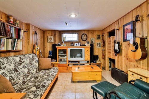 1807 2 Avenue North, Lethbridge, AB - Indoor