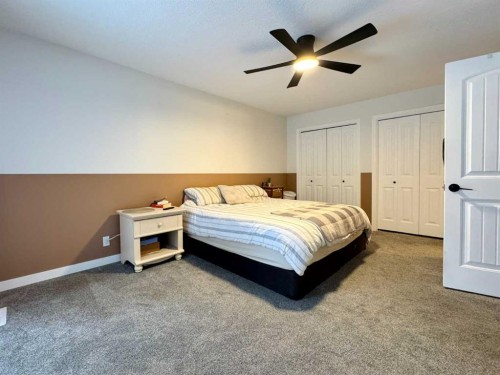 133 Laval Court West, Lethbridge, AB - Indoor Photo Showing Bedroom