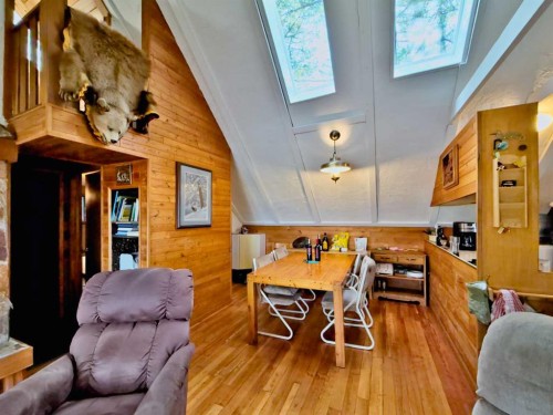 36 Lee Lake, Rural Pincher Creek No. 9, M.D. Of, AB - Indoor