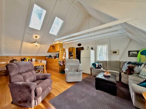 36 Lee Lake, Rural Pincher Creek No. 9, M.D. Of, AB - Indoor Photo Showing Living Room