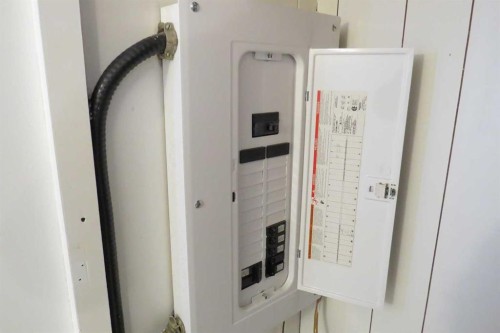 7 Parkland Estates, Raymond, AB 