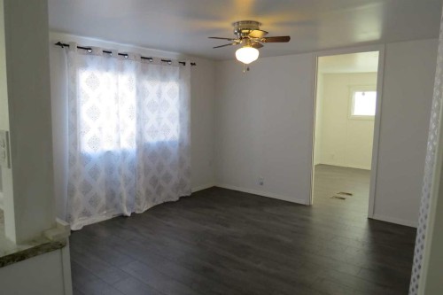 7 Parkland Estates, Raymond, AB 