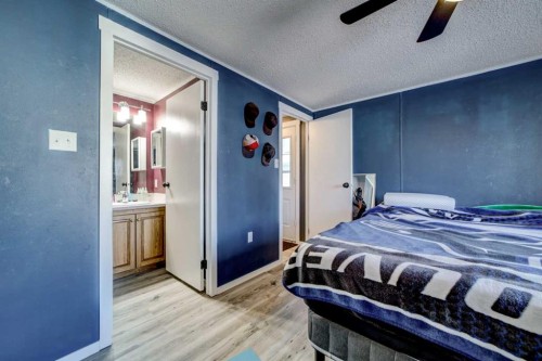 308 Station Boulevard, Coaldale, AB 