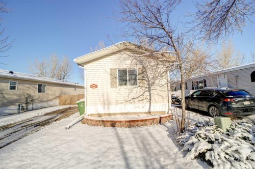308 Station Boulevard, Coaldale, AB 