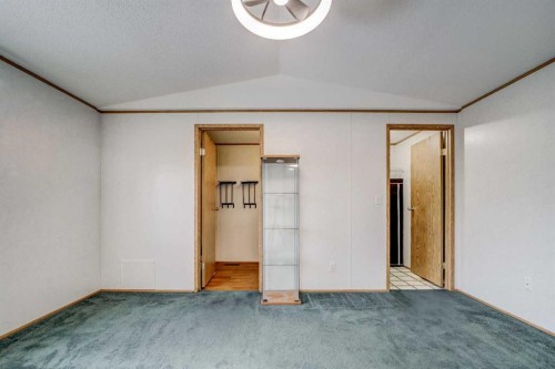 27 Westover Crescent West, Claresholm, AB - Indoor Photo Showing Other Room