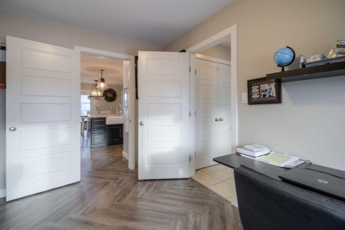 541 Aquitania Boulevard West, Lethbridge, AB - Indoor